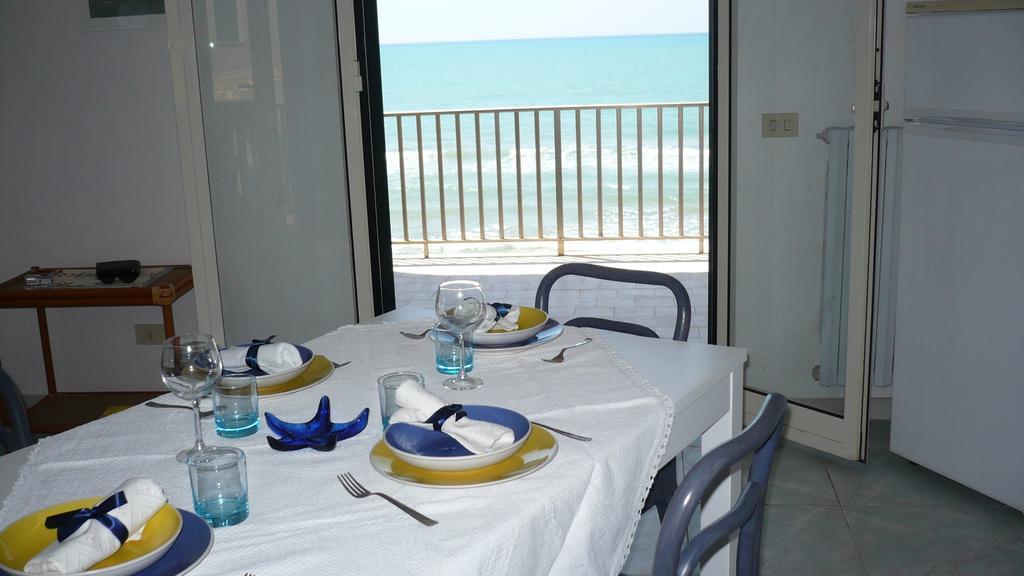 ドンナルカタCasa Sul Mare Con Vista Mozzafiatoアパートメント 部屋 写真